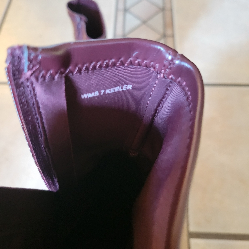 Dolce Vita Keeler Burgundy Ankle Boots - Picture 5 of 5